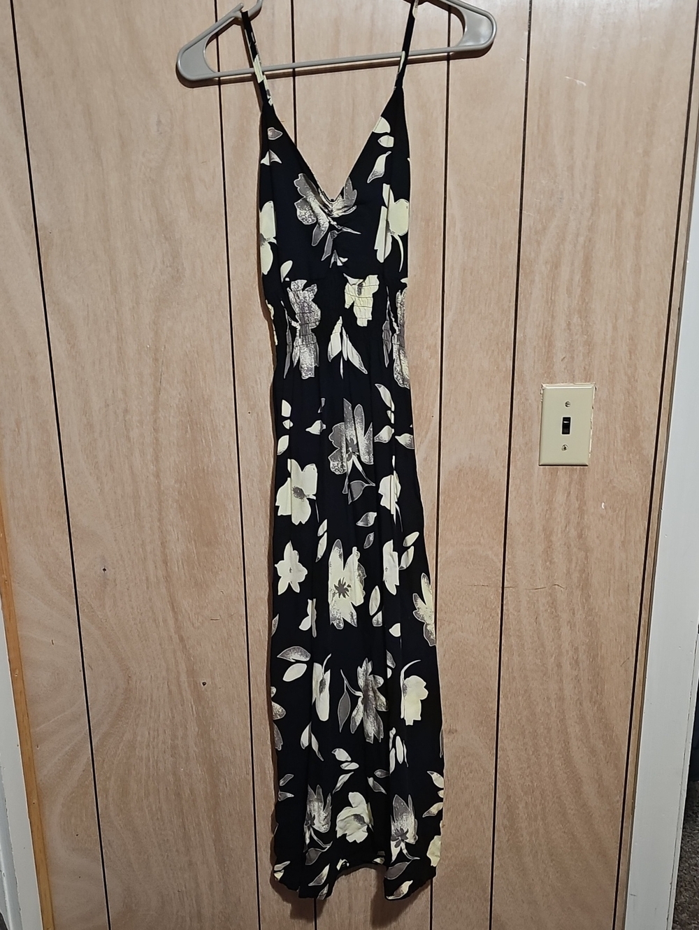 Black Floral Adjustable Strap Midi Dress – Fits Size Medium
